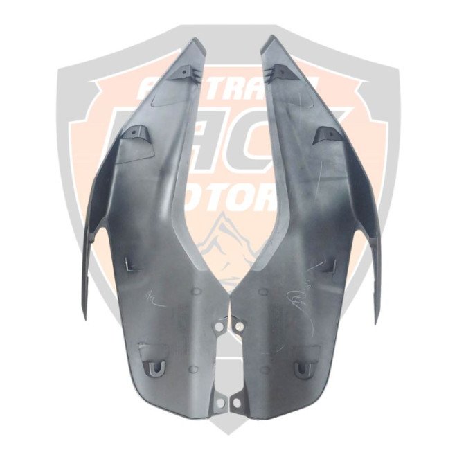 Tank Cover Silver & Decal RH+LH Duke 250